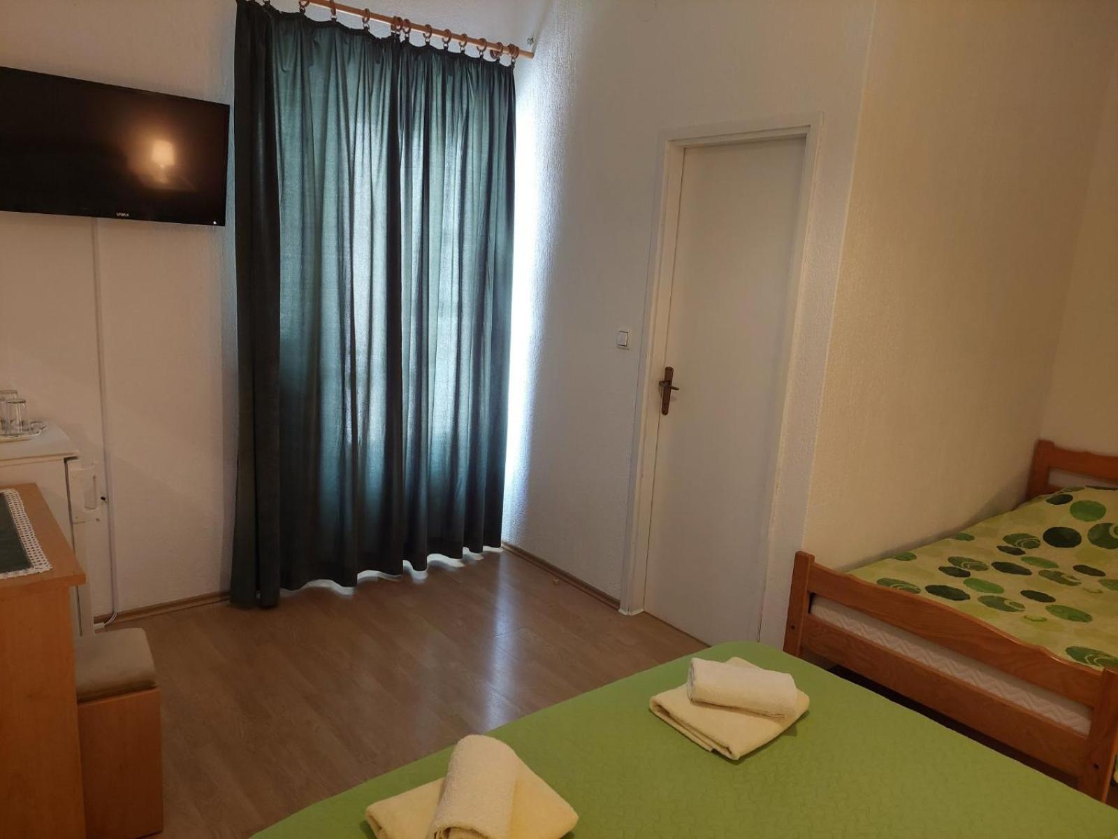 Rooms Hodanic Krk Town Rum bild