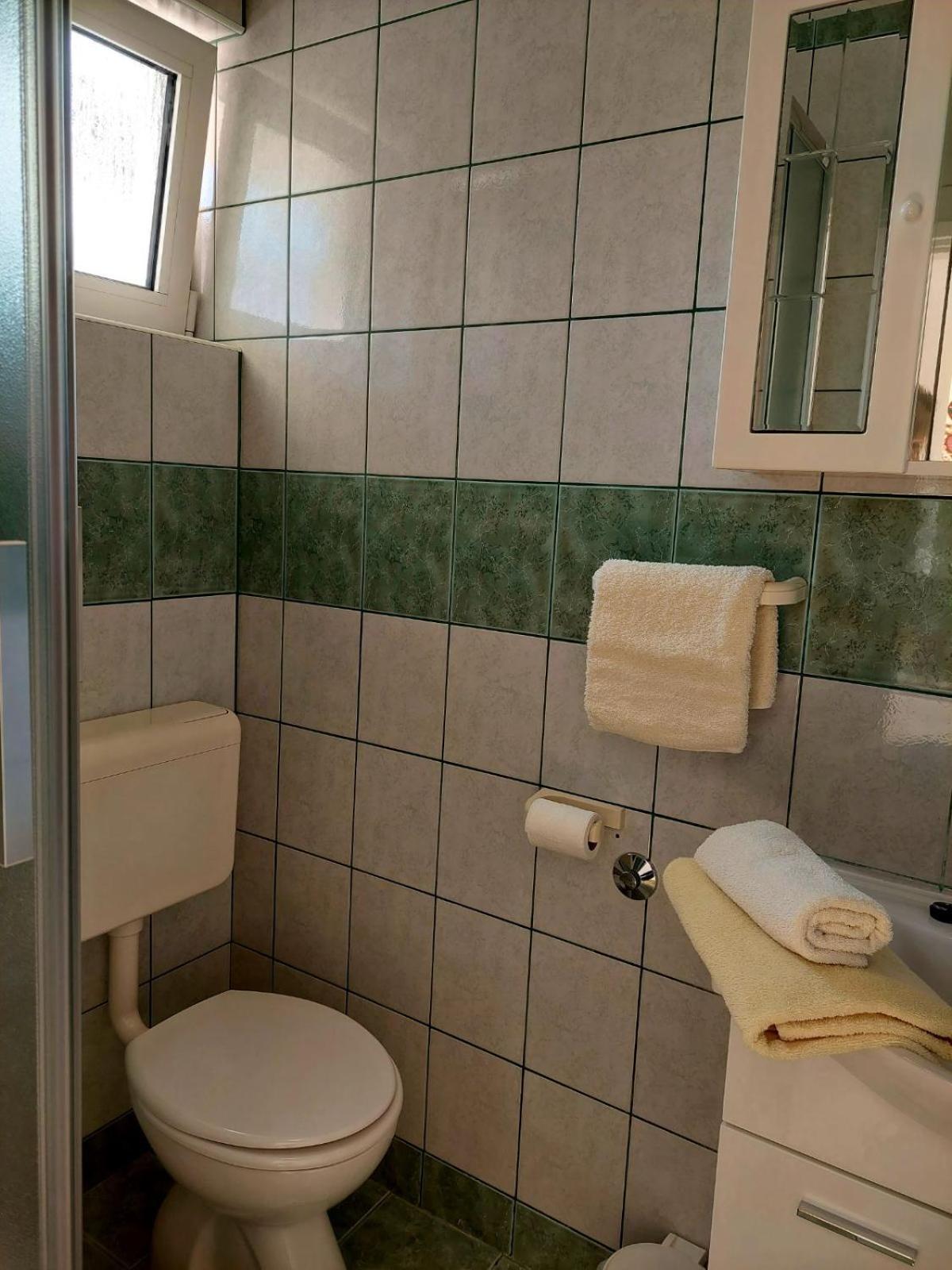 Rooms Hodanic Krk Town Rum bild